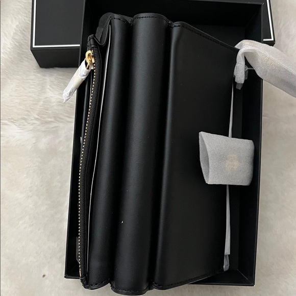 Ralph Lauren Print Crosshatch Leather Tech
Wristlet - Picture 8 of 9